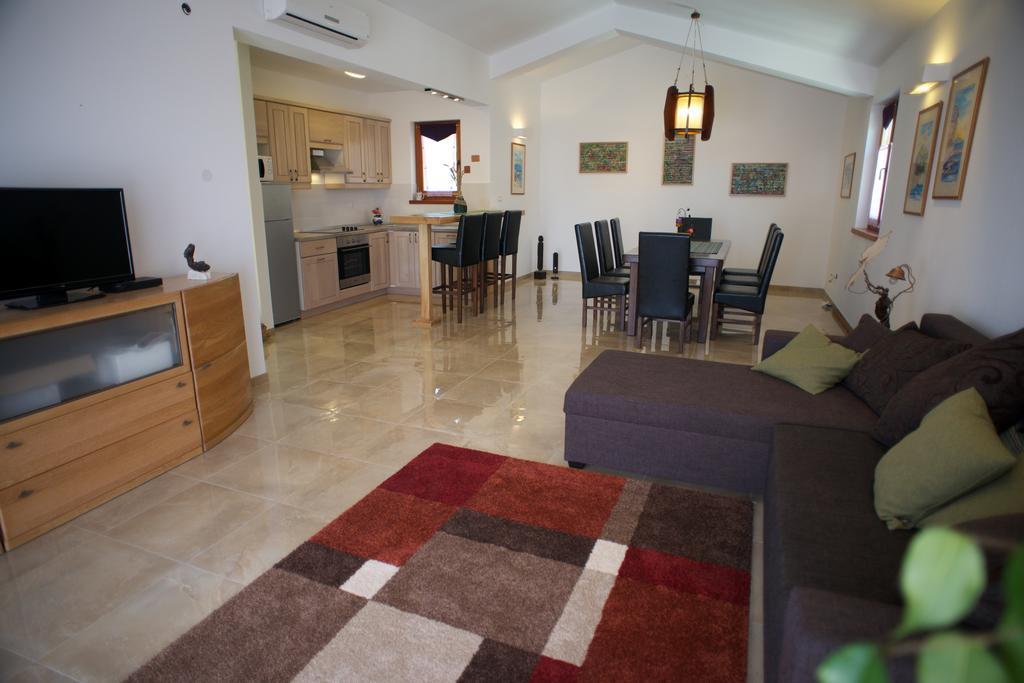 Villa Nana - Modern Villa With A Pool Surrounded By Nature, Istria-Pula Valtura Luaran gambar