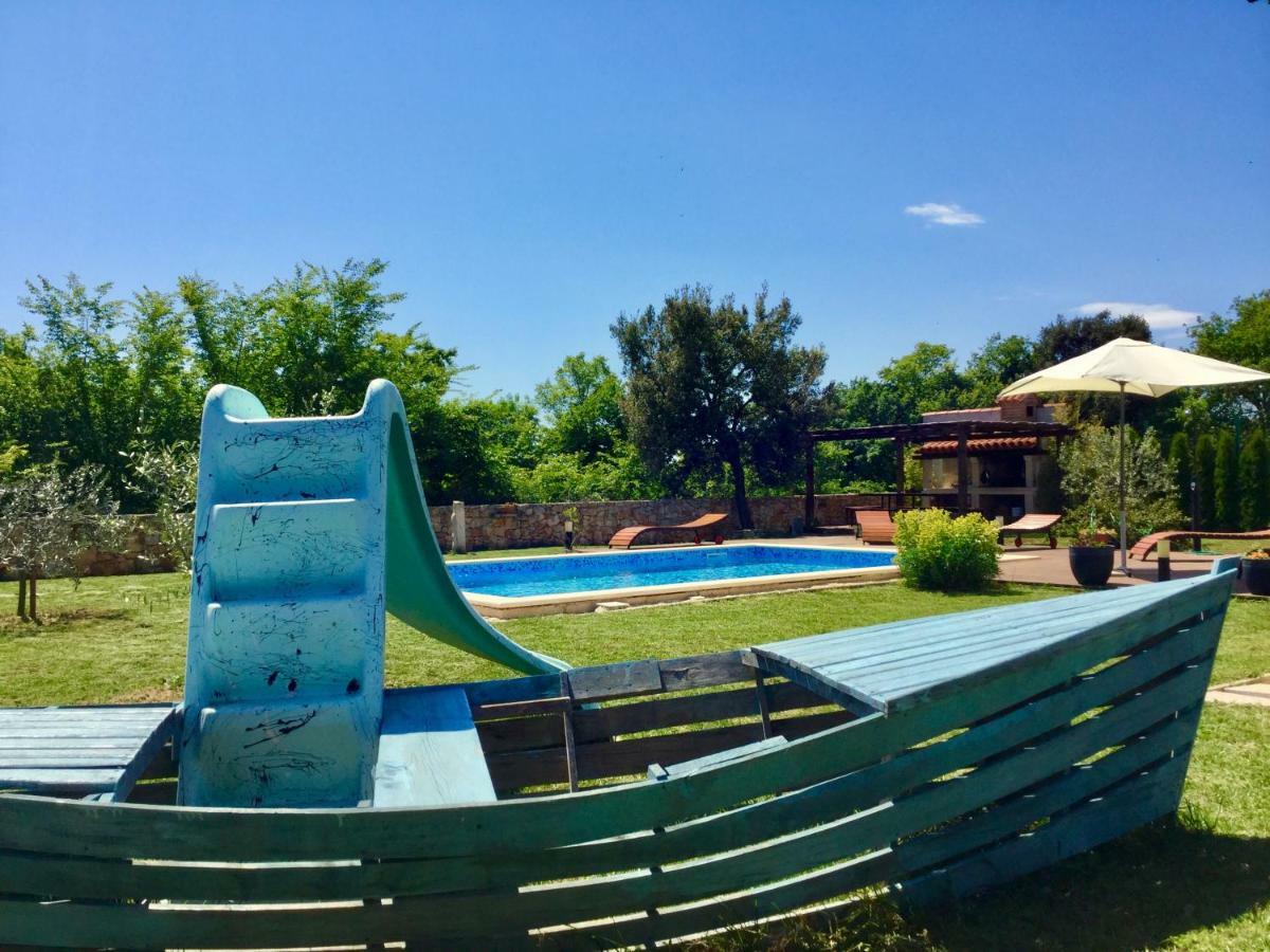Villa Nana - Modern Villa With A Pool Surrounded By Nature, Istria-Pula Valtura Luaran gambar