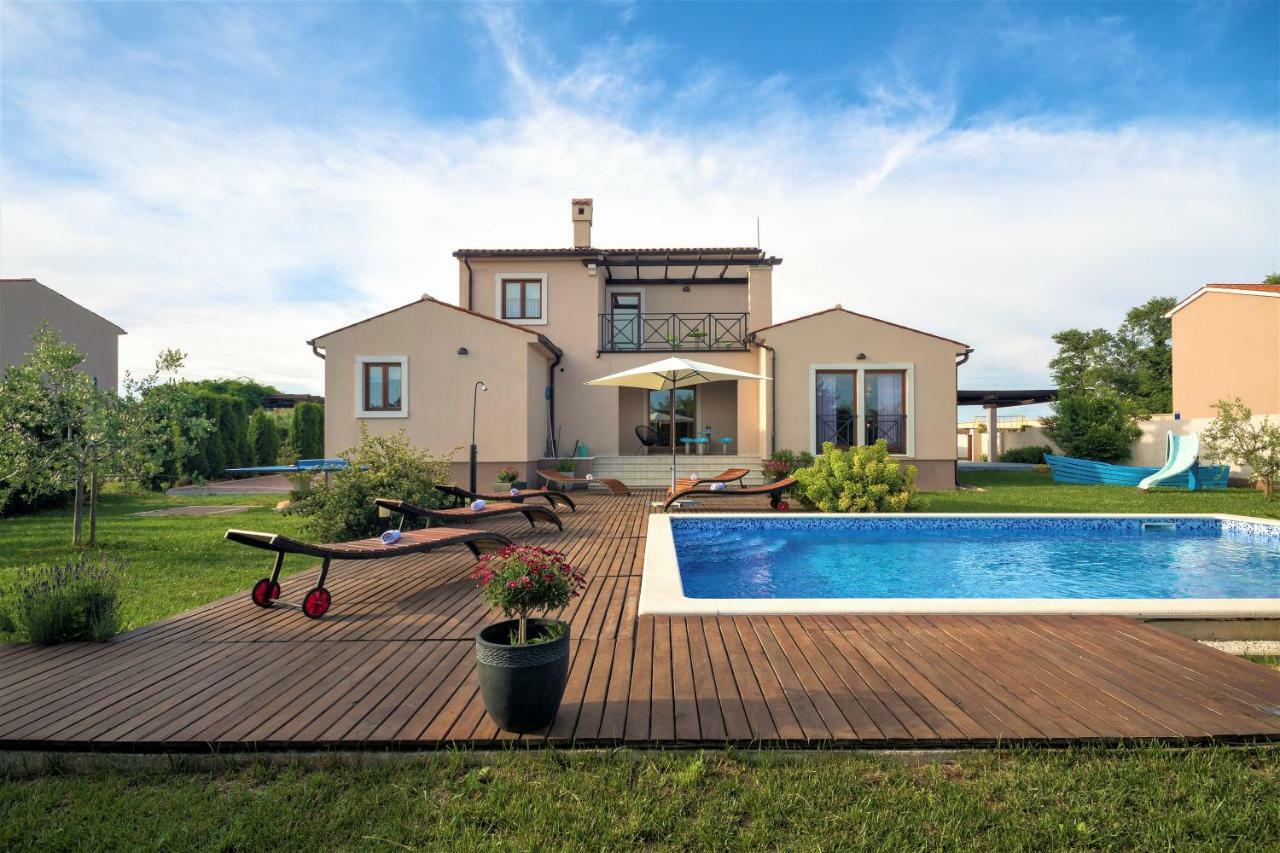 Villa Nana - Modern Villa With A Pool Surrounded By Nature, Istria-Pula Valtura Luaran gambar