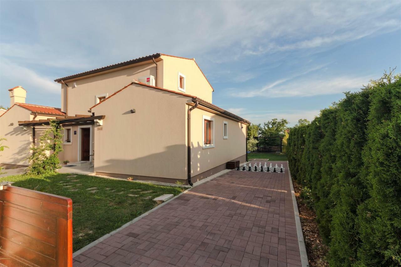 Villa Nana - Modern Villa With A Pool Surrounded By Nature, Istria-Pula Valtura Luaran gambar