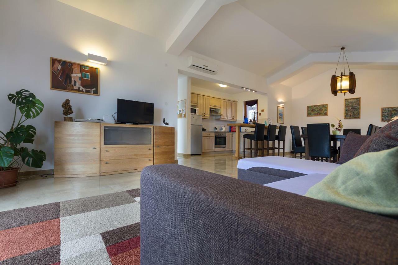 Villa Nana - Modern Villa With A Pool Surrounded By Nature, Istria-Pula Valtura Luaran gambar