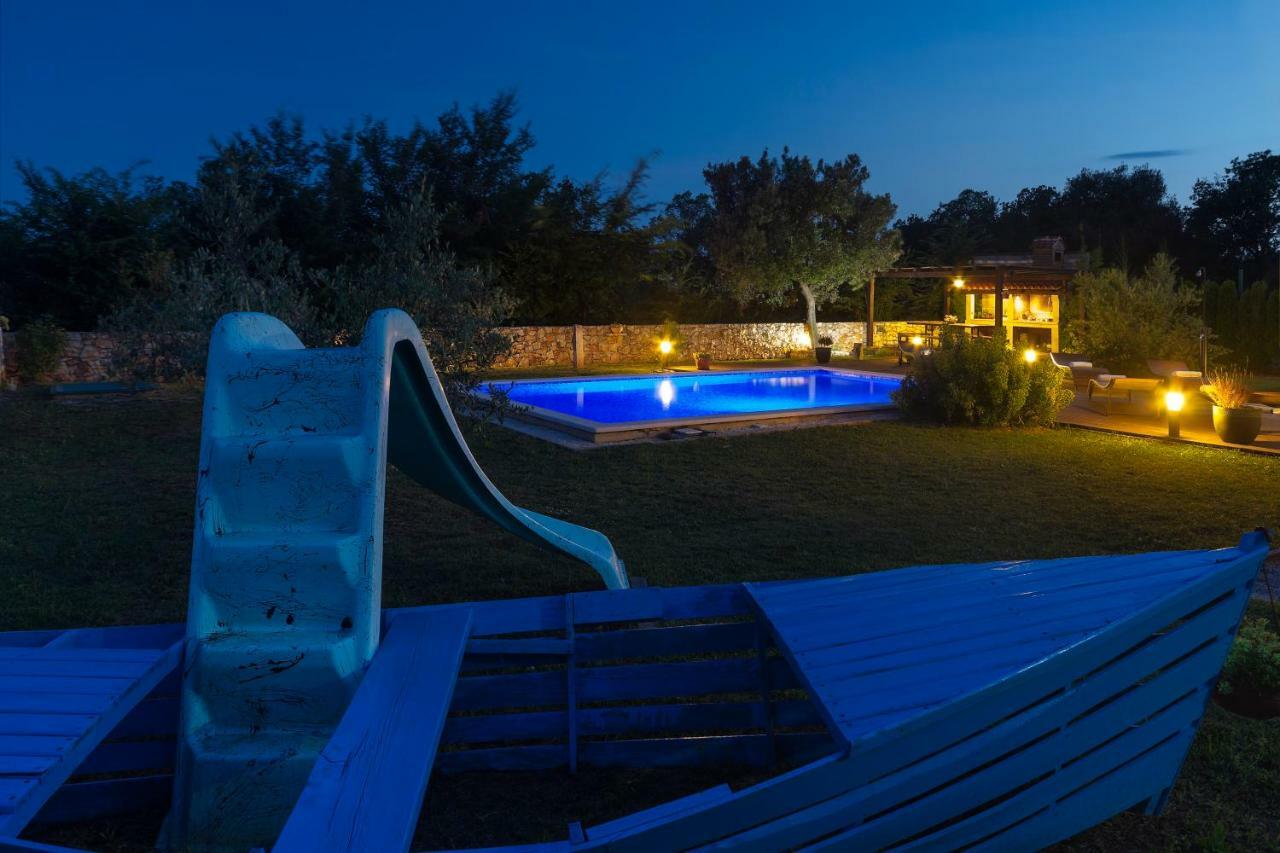 Villa Nana - Modern Villa With A Pool Surrounded By Nature, Istria-Pula Valtura Luaran gambar