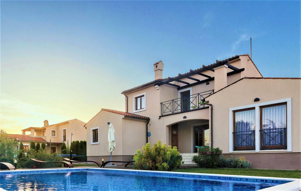 Villa Nana - Modern Villa With A Pool Surrounded By Nature, Istria-Pula Valtura Luaran gambar